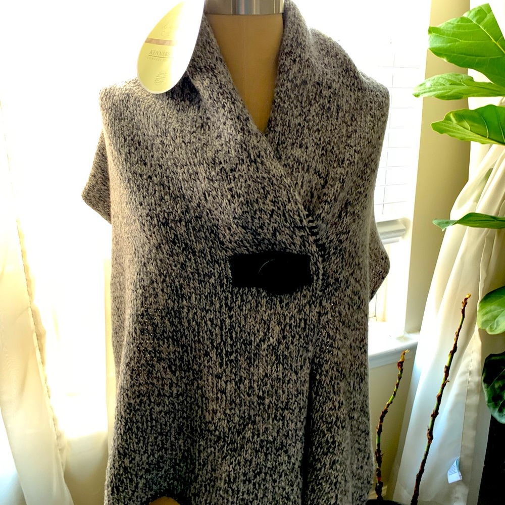 NWT Kennebunk Home Canterbury wrap
